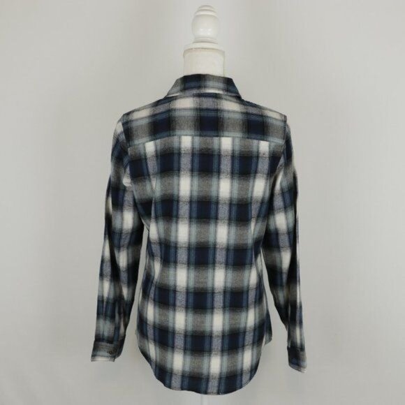 Field & Stream Women's Small Blue White Plaid Long Sleeve Button Up Shirt NWT - Picture 3 of 8